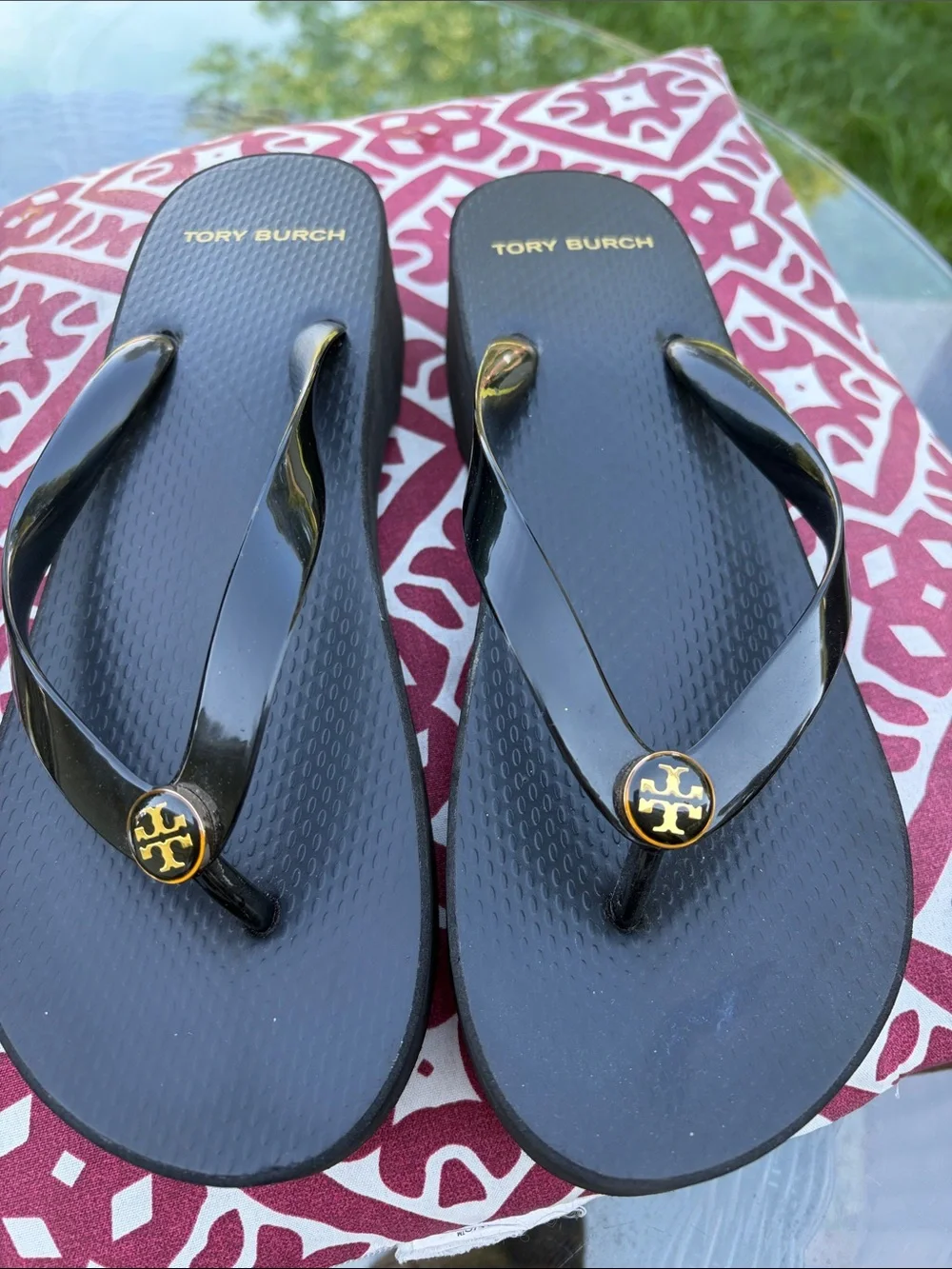 Tory Burch Black Glossy Platform Flip Flop Sandals with Gold Logo